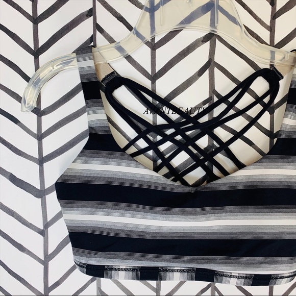 🔸 Lululemon free to be wild bra striped black 4 - Picture 2 of 9